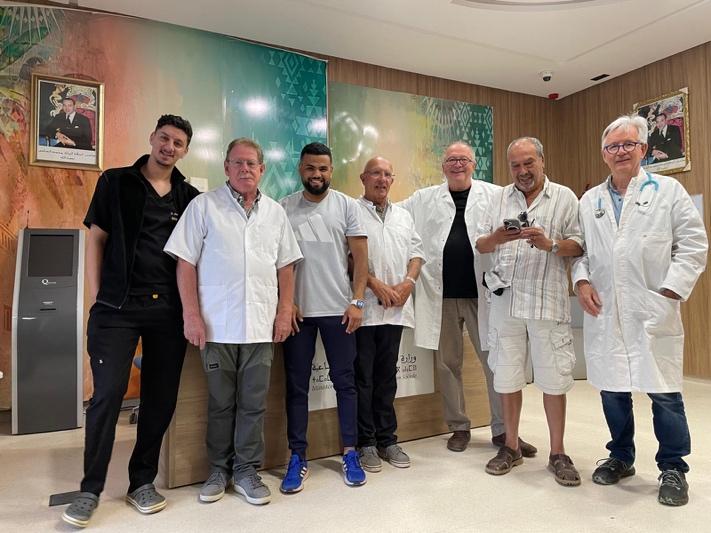 Équipe médicale AMDAM et confrères marocains au centre de santé de Tabant